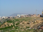 Le djebel diss en arrire plan.